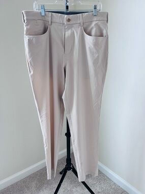 Walter Hagen Beige performance slim fit Dress Pants with Elastic Waistband 34/32